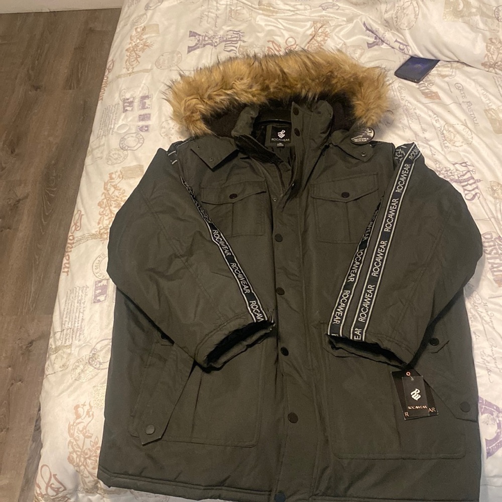 Rocaware 1/4 length winter coat w/ removable faux fur hood, big and tall